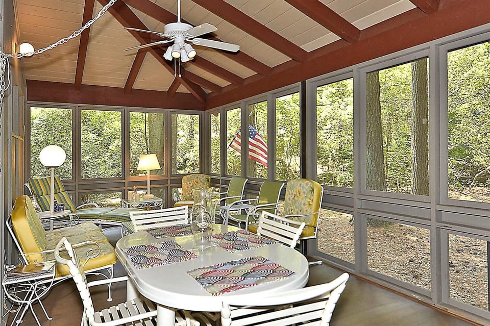 ,Screened Porch,