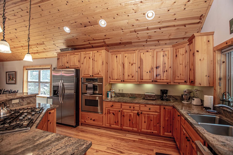 Tahoe Woods - Kitchen Stove
