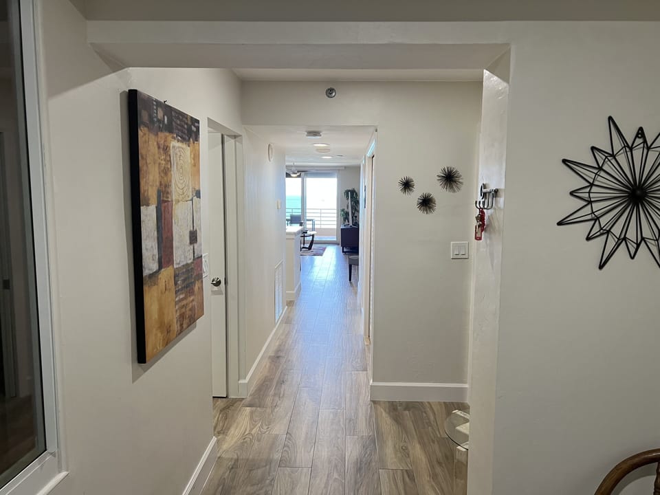 Common hallway from front door