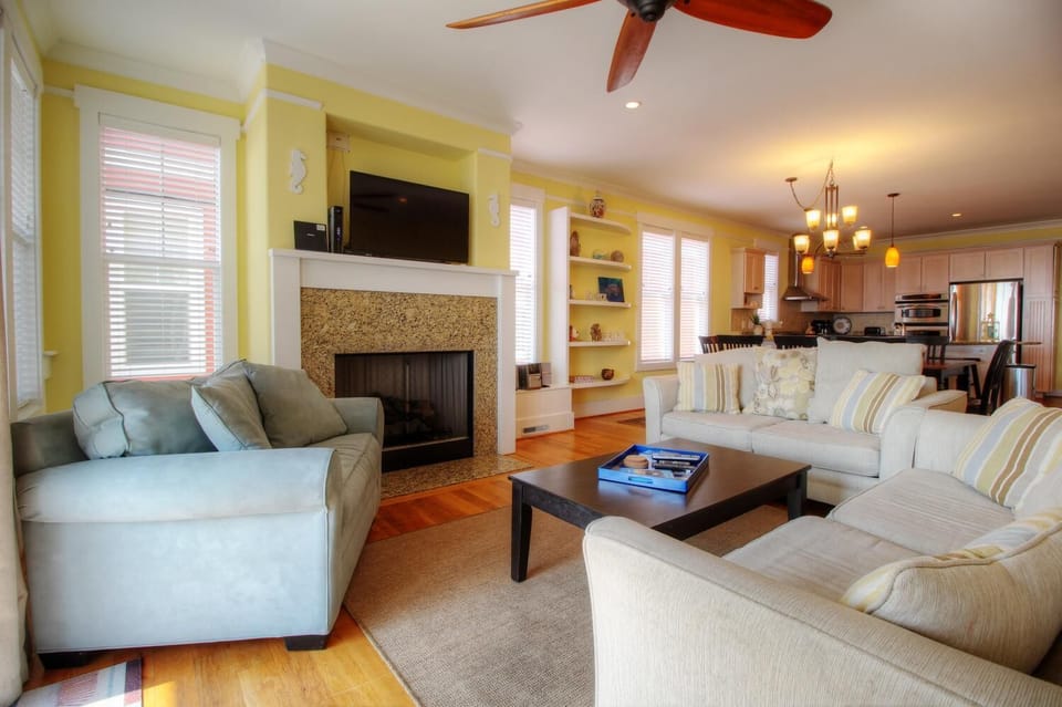 Living Area-Fireplace Inoperable