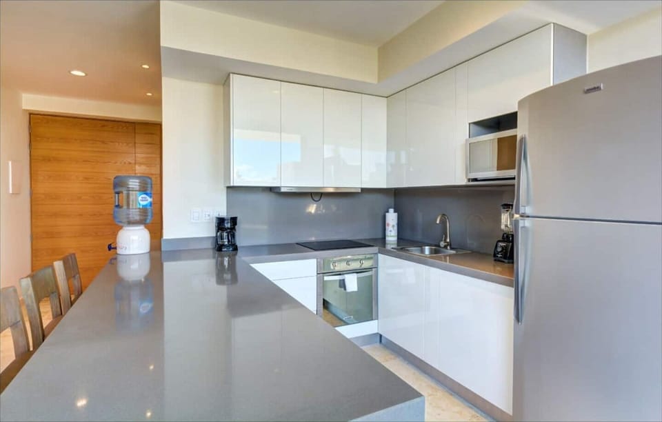 Kitchen and dining area