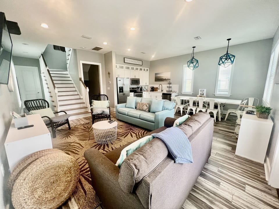 Enjoy the living room with plenty of seating for the whole family!