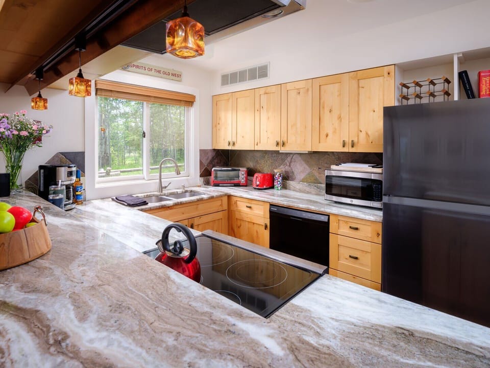 Fully Stocked Kitchen