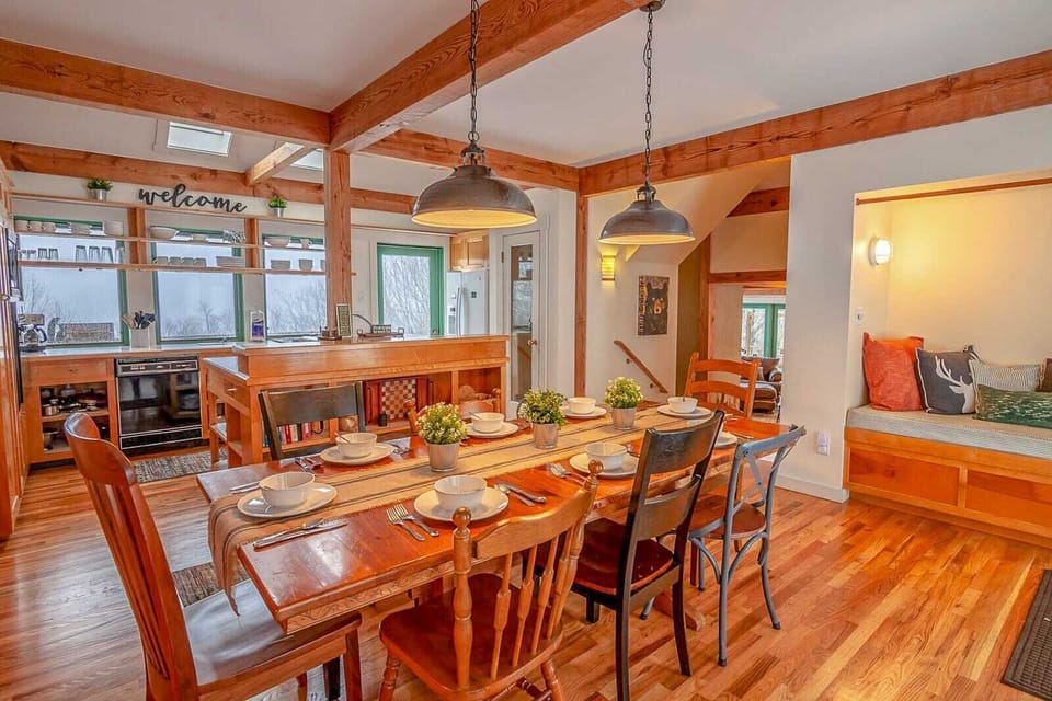 Open concept dining room and kitchen
