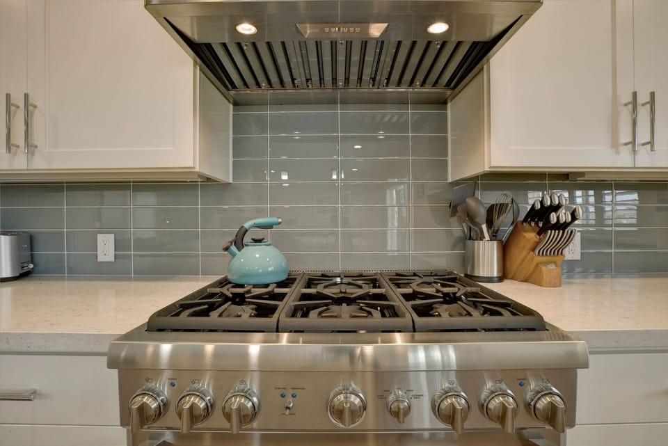 Chef grade appliances to whip up tasty morsels.