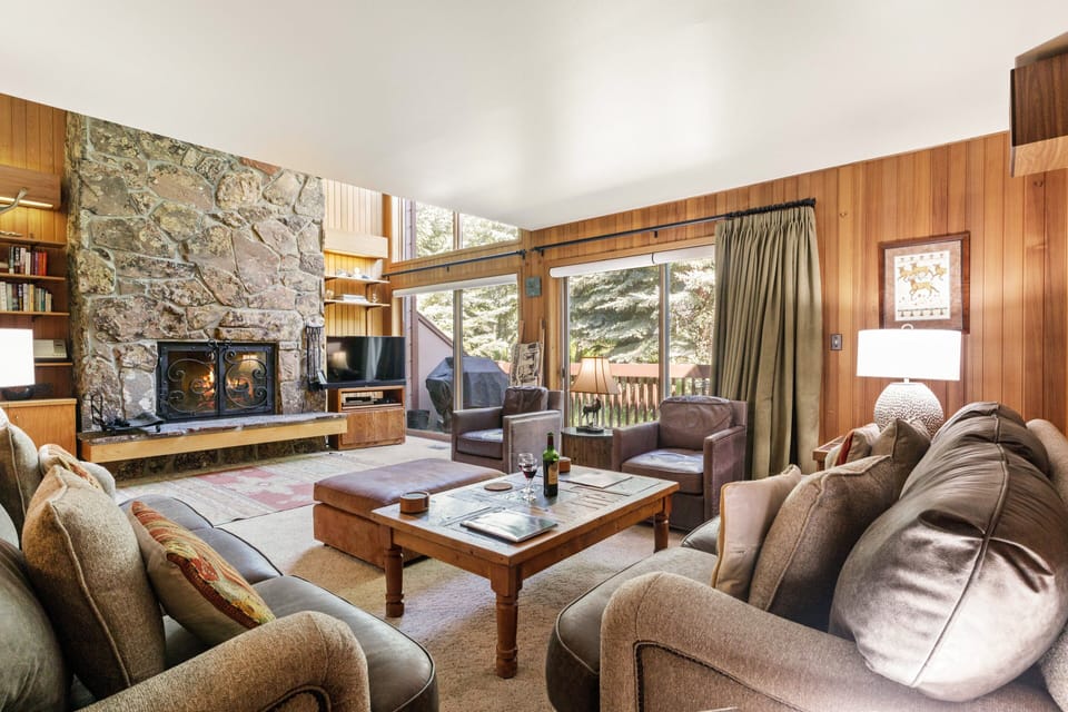 Living Room with Fireplace