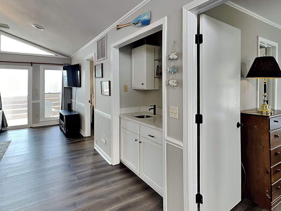 Wet Bar