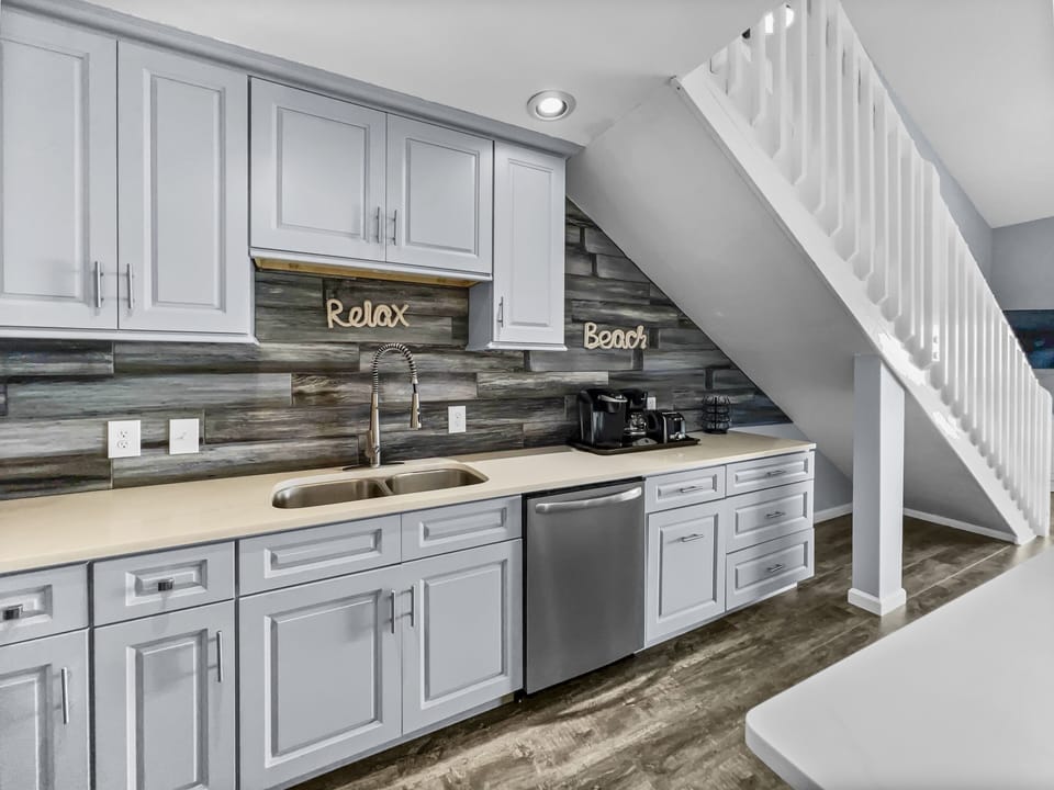 1st Floor | Kitchen Area