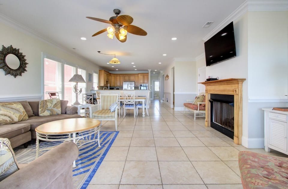 The Hideaway A-Living Room-Fireplace Inoperable