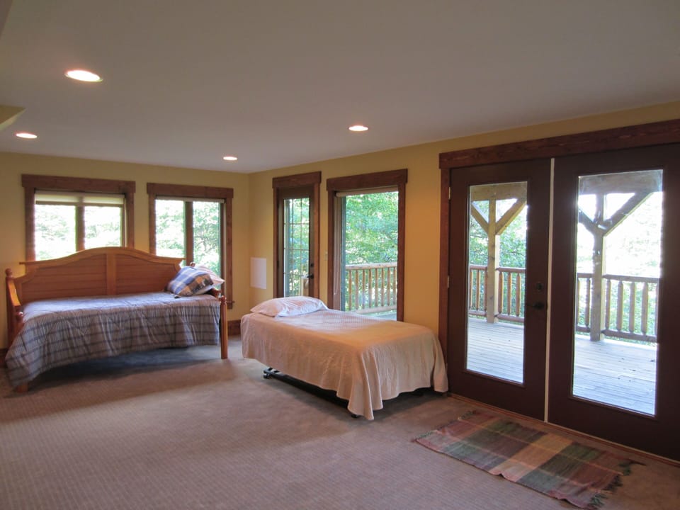 Extra Twin Bed Sleeping Spots in the Lower Level Area