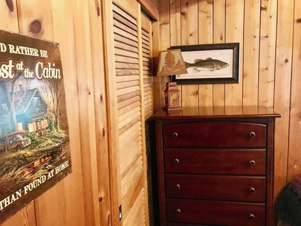 Twin Bedroom