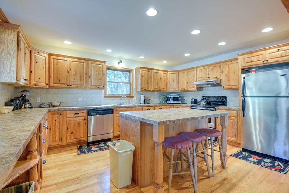 Kitchen | Cooking Basics | Dishware & Flatware