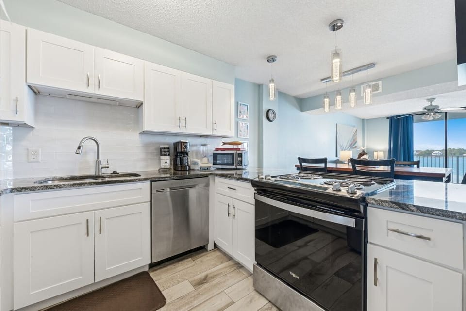 Compass Point 205 Kitchen