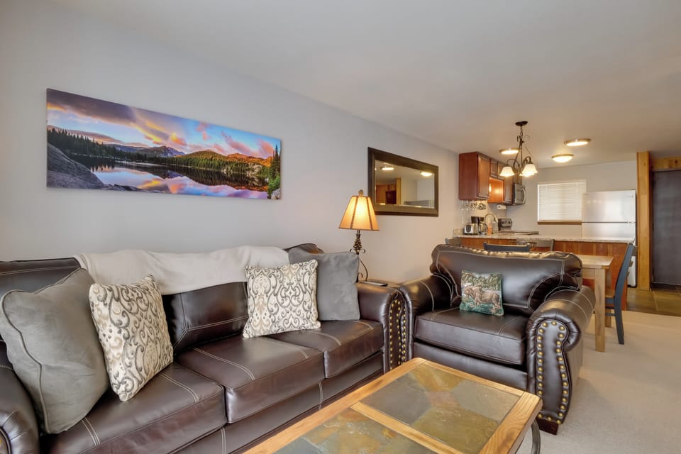 Living Room | Queen Sleeper Sofa | Gas Fireplace