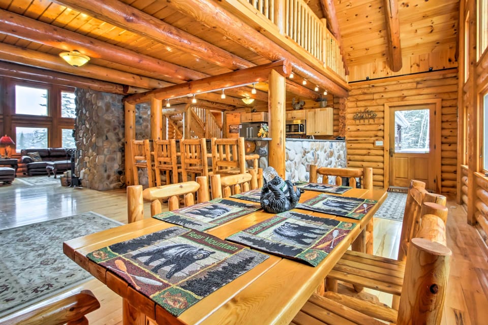 Dining Area | Dishware & Flatware
