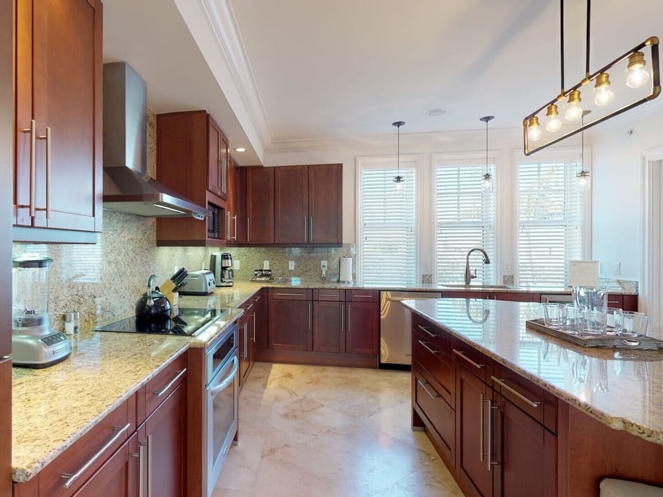 Residence #3828 - Second Floor Fully Furnished Kitchen