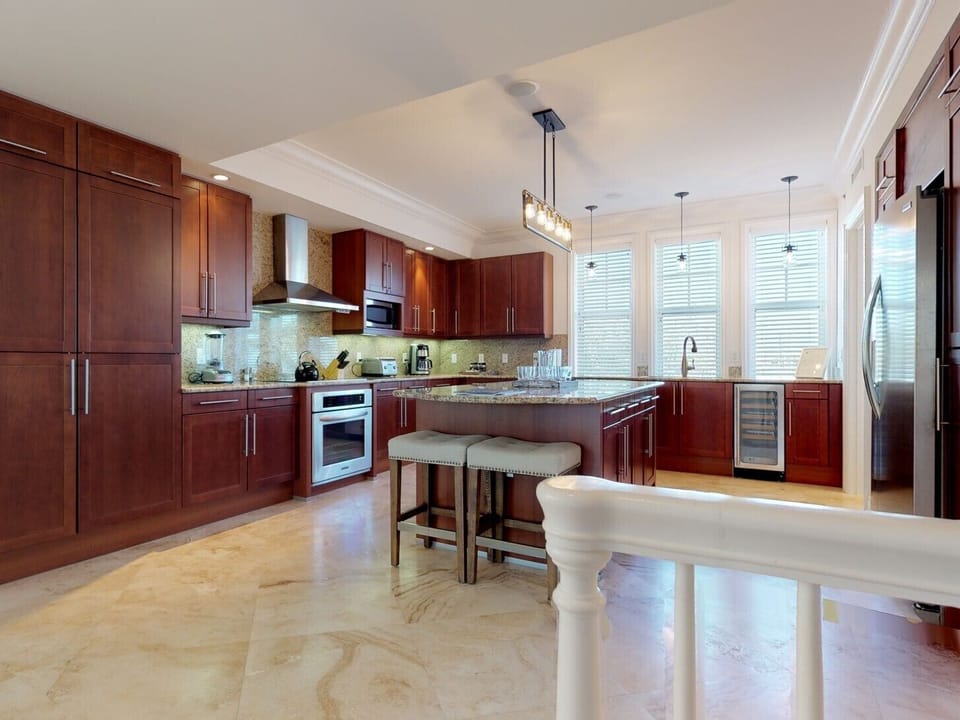 Residence #3828 - Second Floor Fully Furnished Kitchen