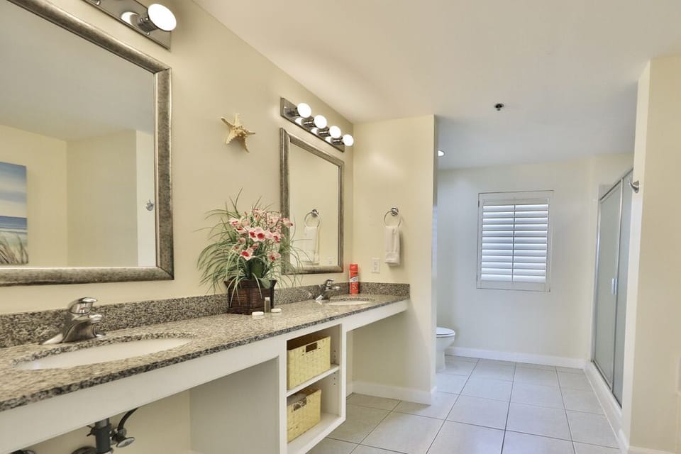 Master bathroom.
