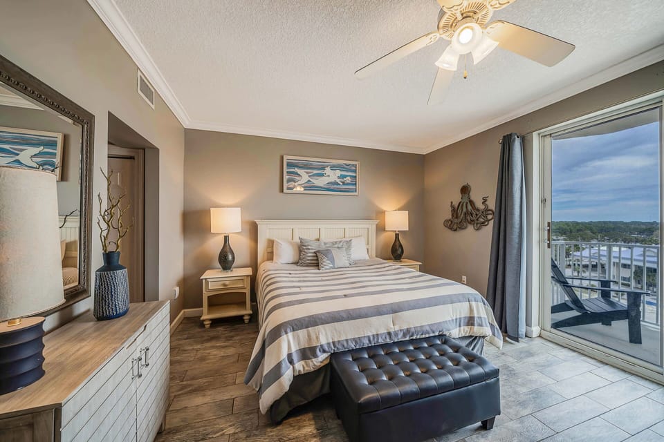 4th bedroom/efficiency suite.