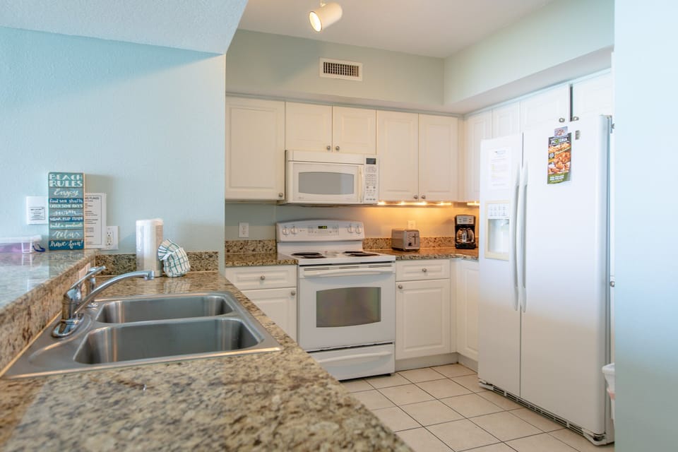 Fully stocked kitchen.