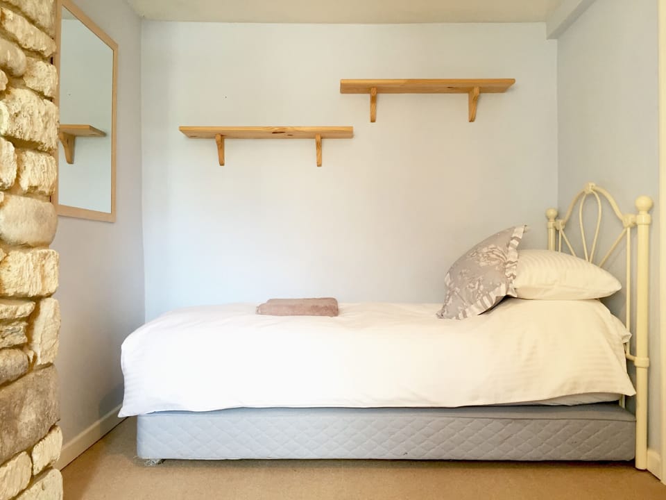 Second bedroom - twin option