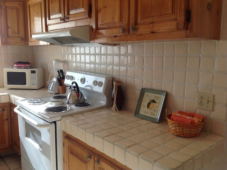 KITCHEN-1