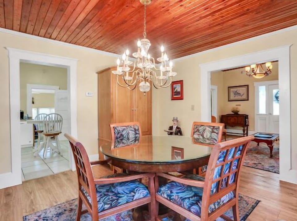 Dining room to kitchen and living room