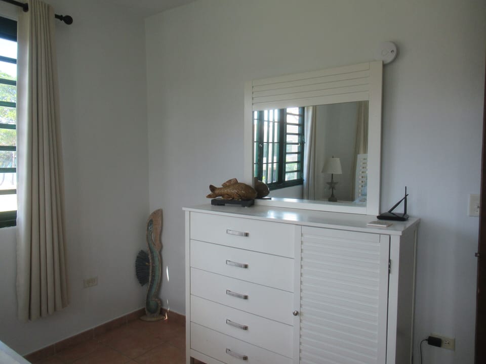 New bedroom set in second king-sized bedroom-same great ocean views