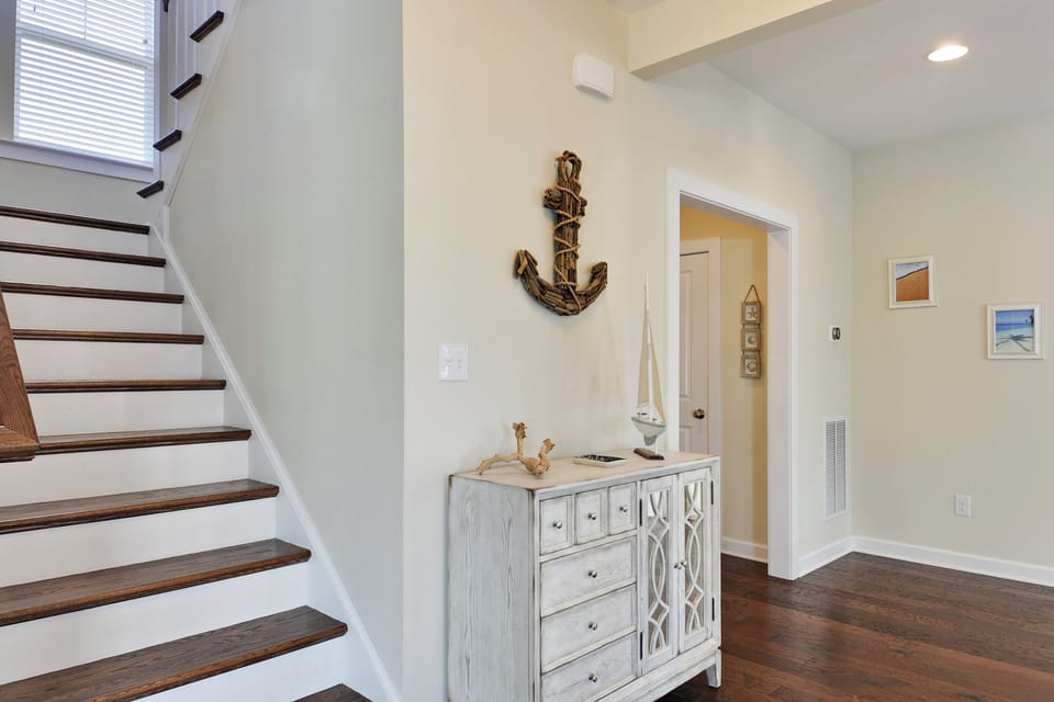 Main Level,Foyer,