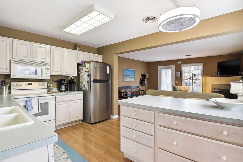 Level 2,Kitchen,