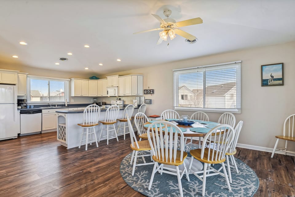 Main Level,Dining Area,