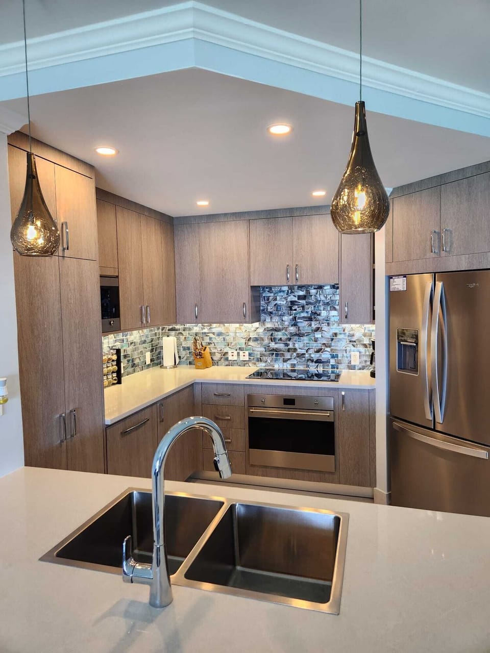 Newly Renovated Kitchen with high end Smeq appliances.