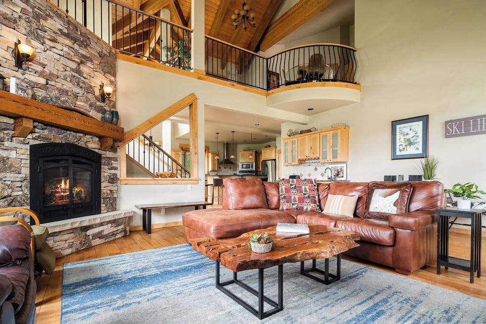 Berghaus Lodge South welcomes you with expansive windows, ceilings & views