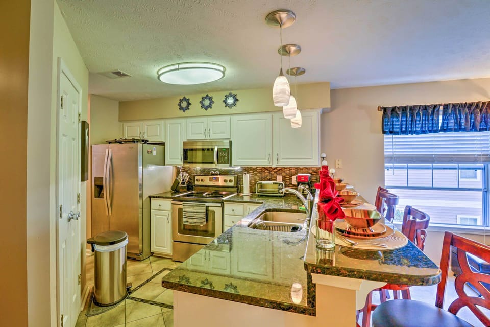 This newly updated kitchen comes fully equipped.