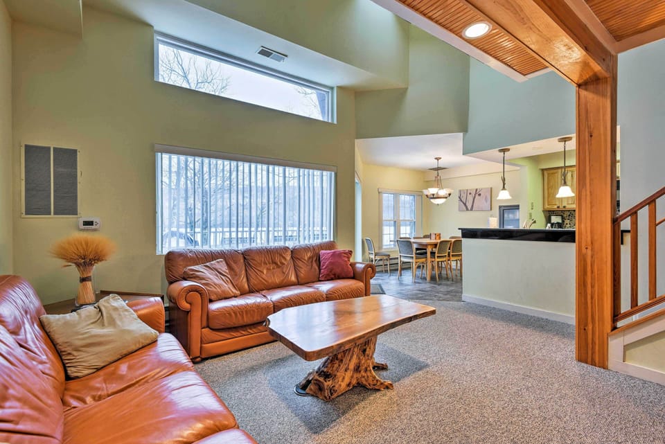 Lake Harmony Vacation Rental | 3BR | 3BA | 1,600 Sq Ft | Steps Required