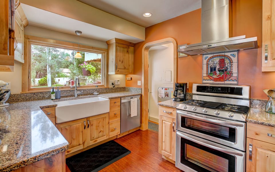 Gourmet kitchen. Truly a wonderful place to cook a healthy meal. 