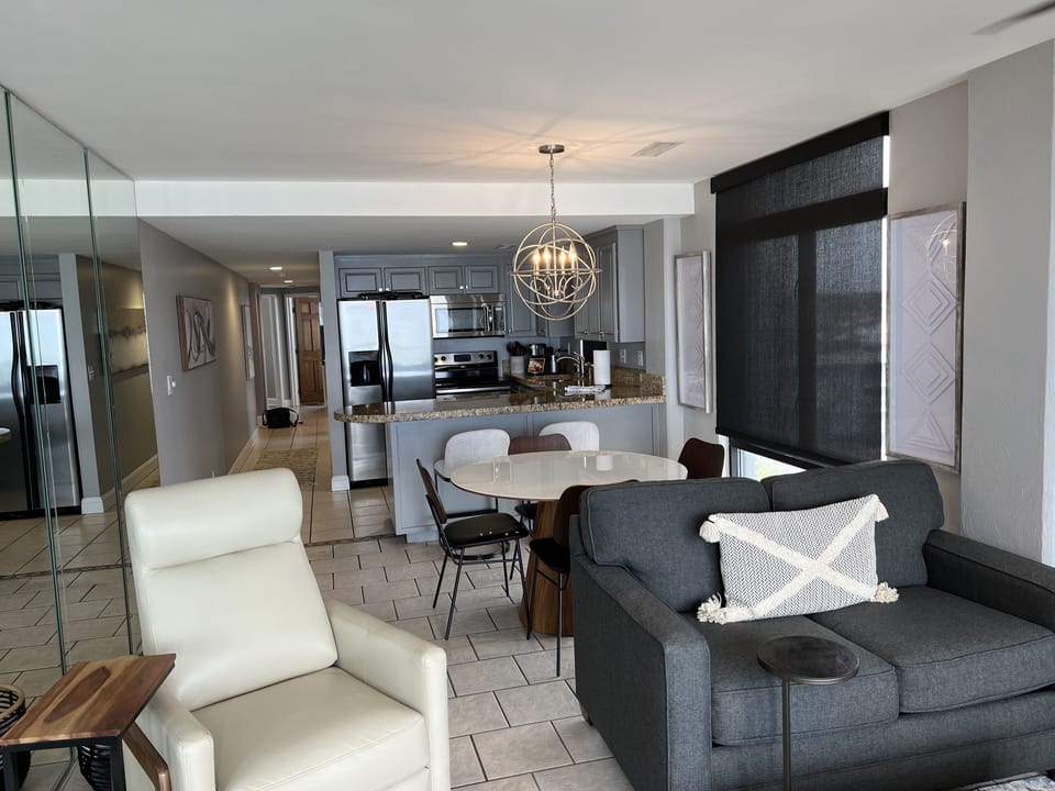 View from beach side to kitchen/hall