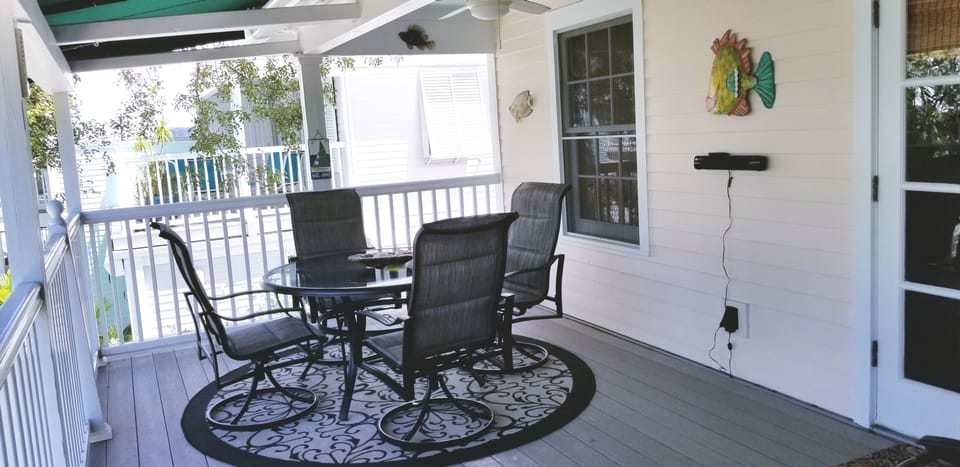 Spacious Upper Deck