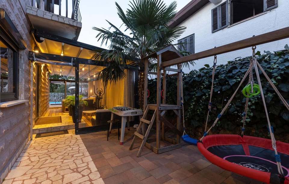pool