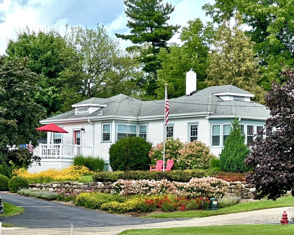 Back Pond Cottage Guest House