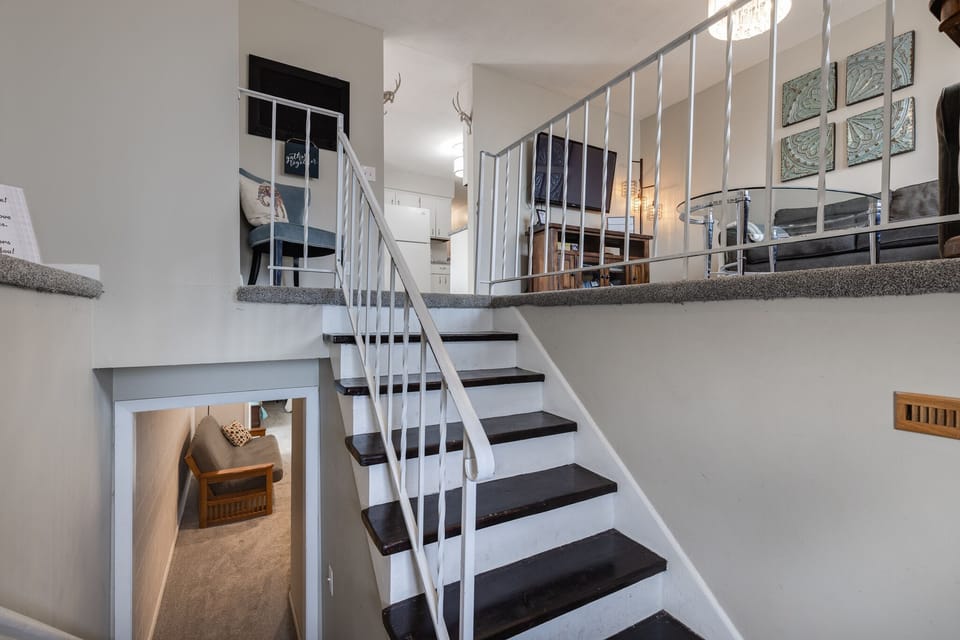 Split level home, stairs required
