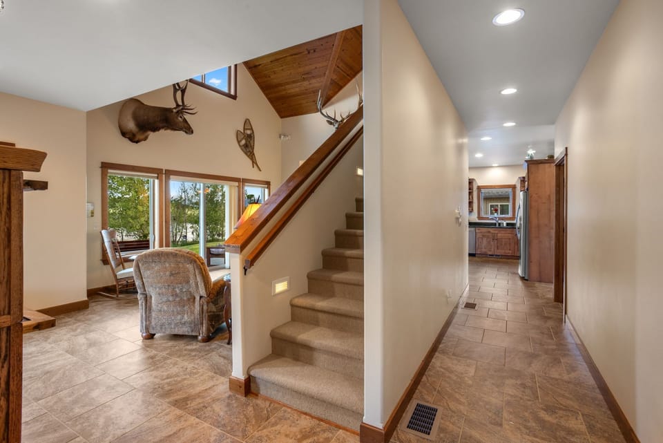 Beautifully designed floorplan for intimate gatherings and privacy.  Bright, clean and comfortable