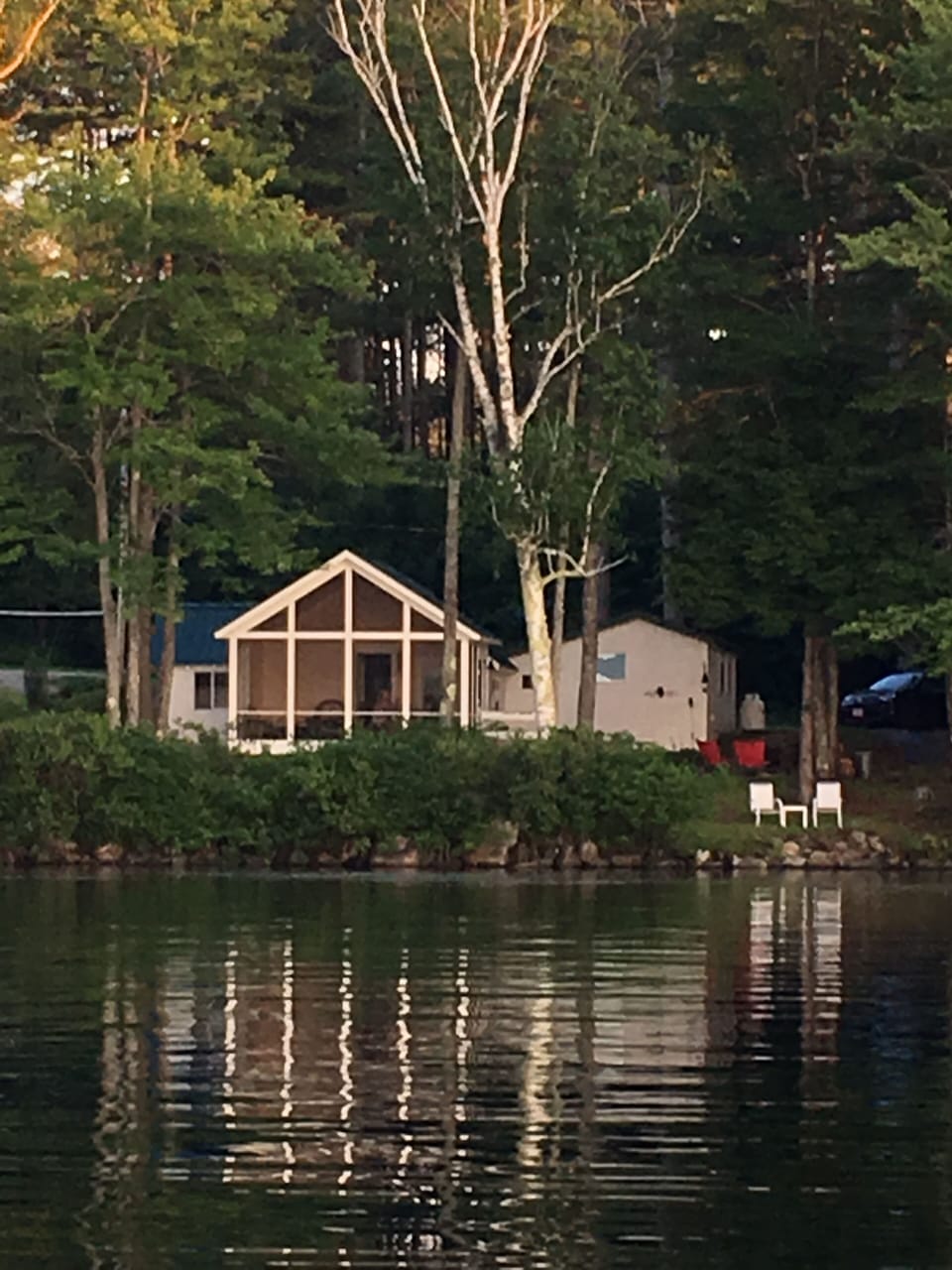 Lake side view of the Cottage - Screened in Porch
