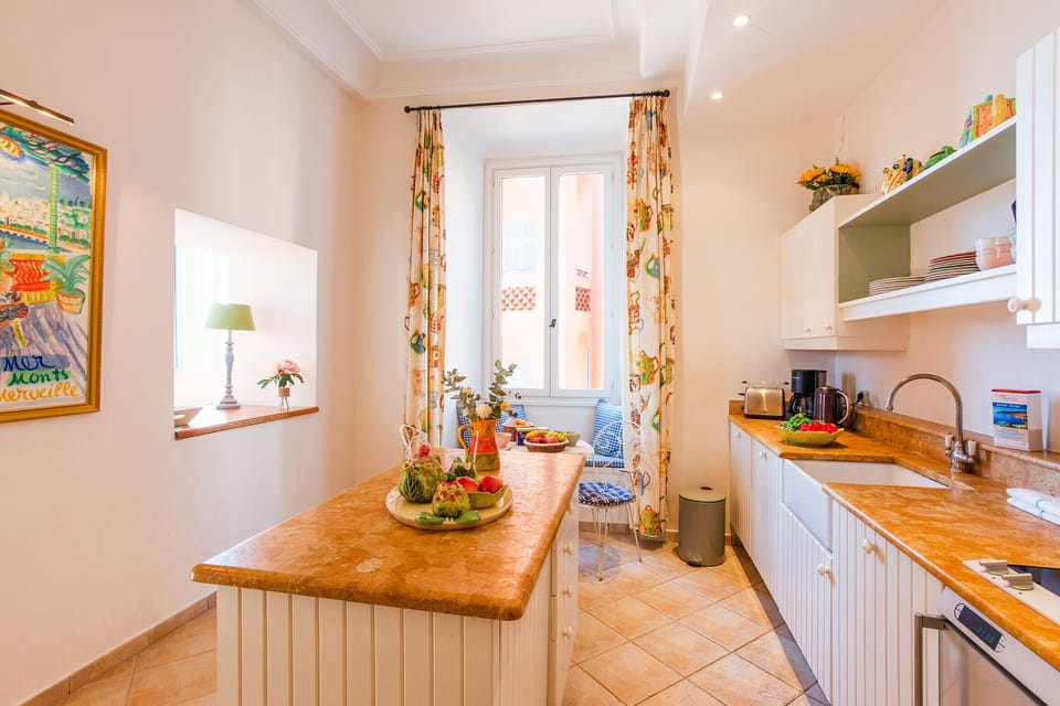 Big kitchen