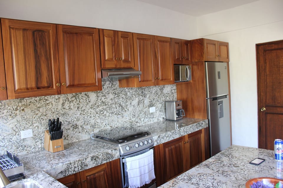 Fully equipped kitchen. 