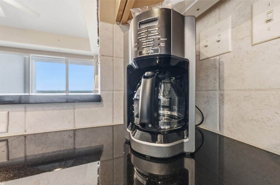 Wharf 615 Drip Coffee Maker