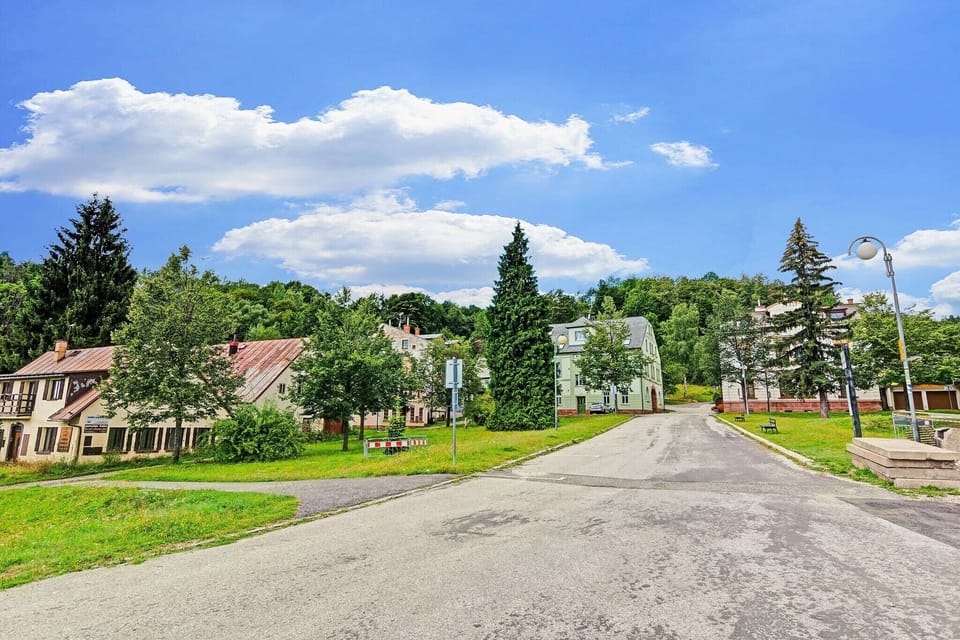 Surroundings [summer] (1-5 km)