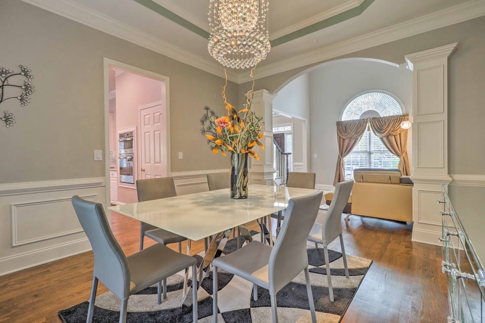 Dining Area | Dishware & Flatware