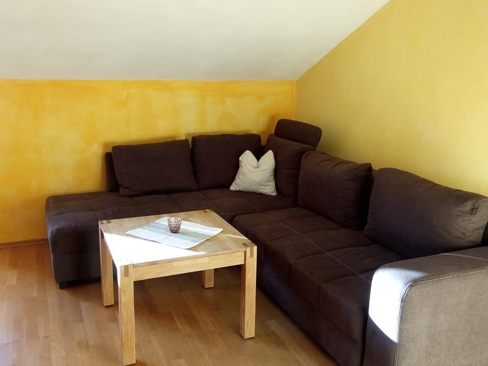 Nach Süden ausgerichtete, geräumige Ferienwohnung (110 m2) mit gemütlicher Wohnküche Apartment in Bavaria