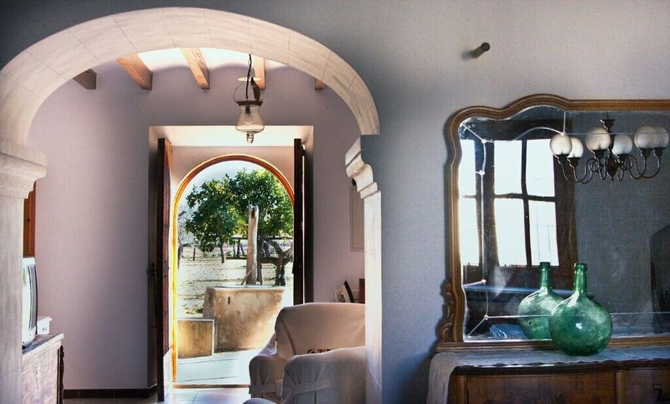 Mallorcan countryside House with pool ideal for 2 to 8 person House in Serra de Tramuntana